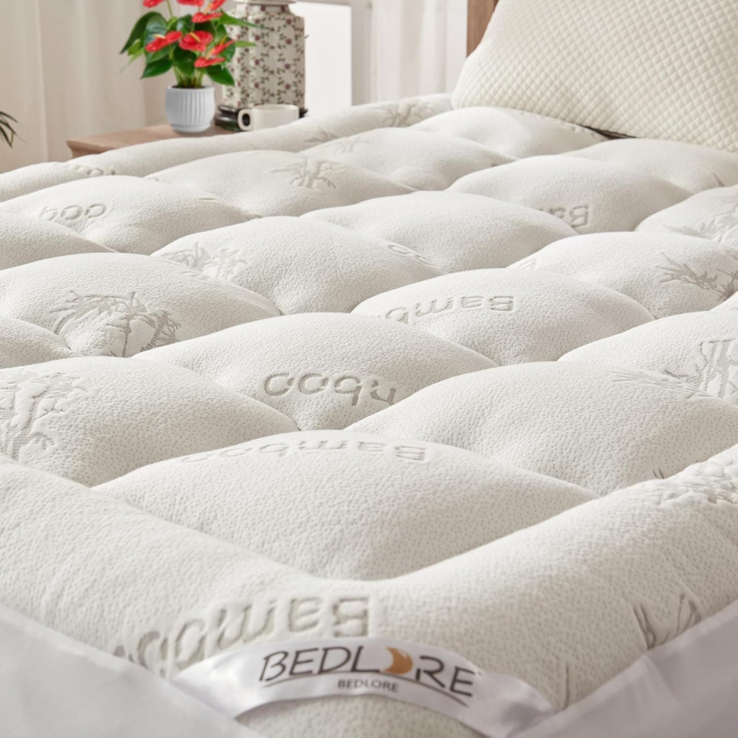 BEDLORE Surmatelas 180x200 cm Matelassé, sur Matelas 2 Personnes en Viscose de Bambou Respirant et Moelleux, Grand Bonnet Extensible Jusqu’à 40 cm, Certifié Oeko-Tex, Blanc